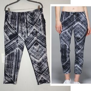 Lululemon Jet Crop Slim Trouser Heat Wave White Black Estimated Size Medium